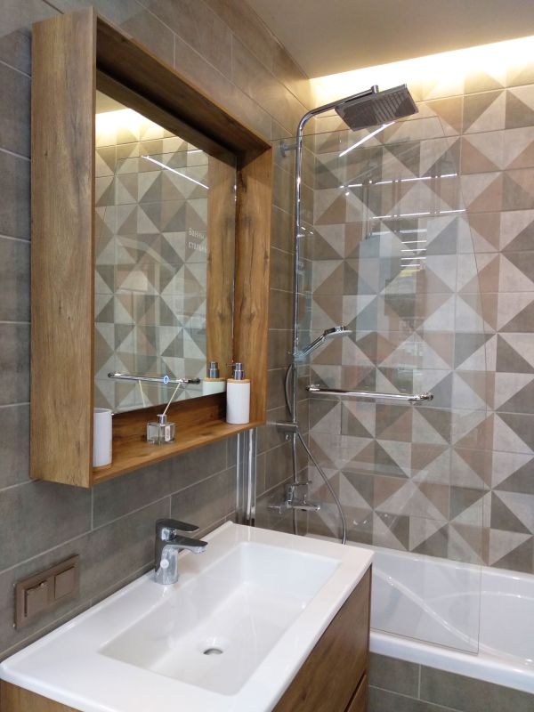 Bathroom with Large Format Tiles